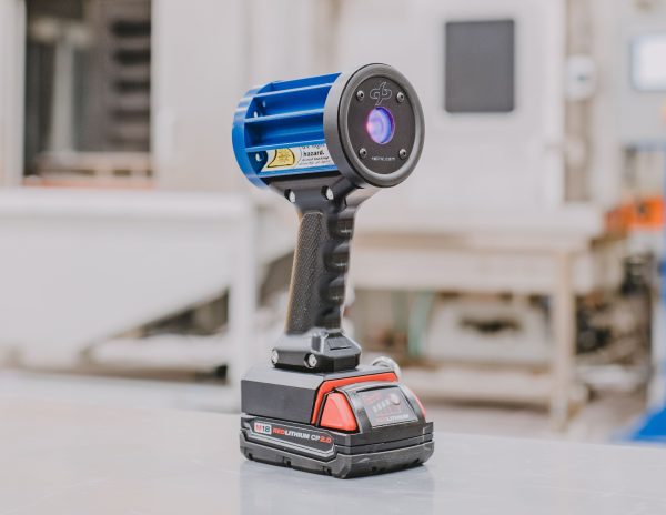 C4 Nomad LED UV-A Lamp, Battery Powered (UV-2400)